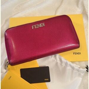Fendi authentic vintage magenta zippy long wallet w/box dustbag and auth. card